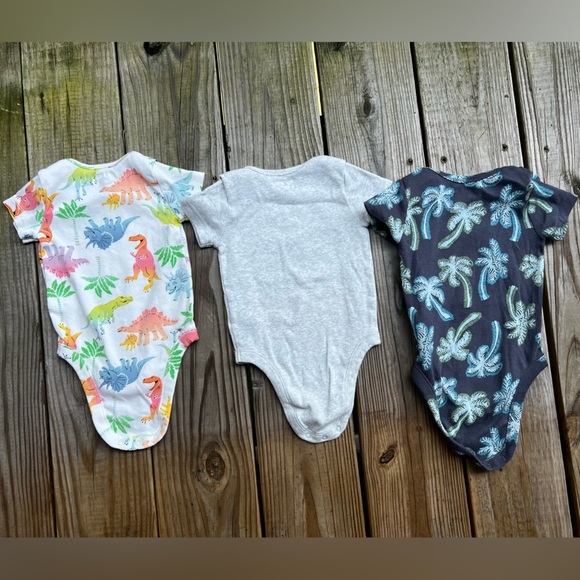 Infant Baby 3 6-12M Old Navy Snap Bodysuits - Picture 3 of 3